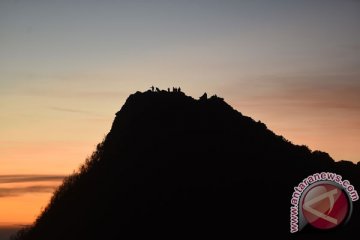 Seribu pendaki siapkan pengibaran Merah Putih di Gunung Arjuno