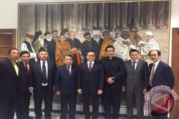 Ketua MPR sampaikan kerukunan antarumat Indonesia saat kunjungi Vatikan