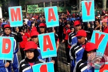 May Day, buruh di Denpasar jalan santai