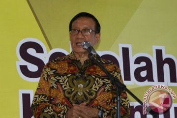 Akbar Tandjung: Golkar tunggu survei Pilkada Jatim