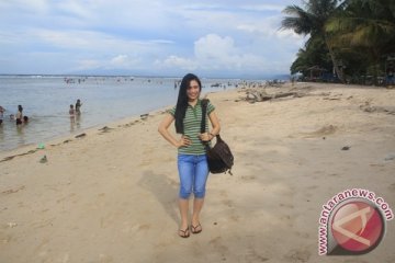 Pantai Base-G di Kota Jayapura