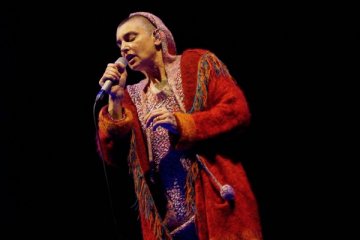 Komedian Arsenio Hall gugat Sinead O'Connor