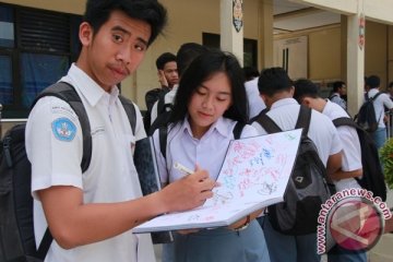 Luapan Kelulusan Dengan Tandatangan    