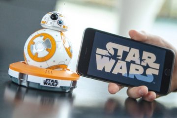 Replika properti Star Wars dijual