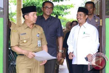 Pantau Pelaksanaan UN Tingkat SMP