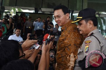 KPK periksa Ahok terkait reklamasi