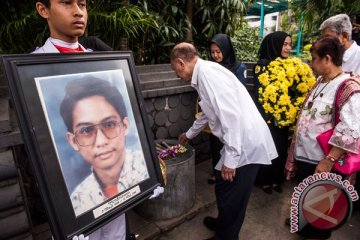 Keluarga korban minta Pemerintah tuntaskan kasus Trisakti