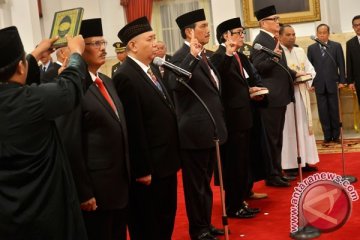 Presiden Jokowi lantik sembilan anggota Kompolnas