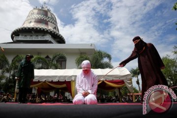 Lima pelanggar Syariat Islam kena hukum cambuk di Aceh