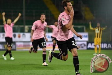 Kalahkan Verona 3-2, Palermo bertahan di Seri A