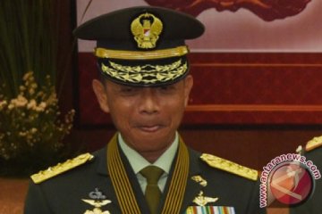 Jenderal TNI Mulyono serahkan bantuan Rp9,5 miliar untuk Palu