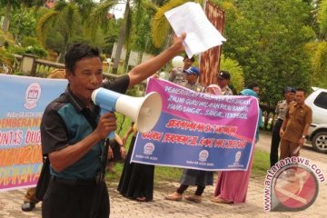 Pembayaran honor tak sesuai, guru di Aceh Singkil protes Disdik