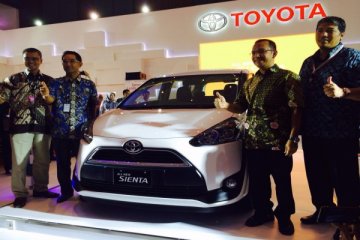 Toyota Sienta bidik Makassar