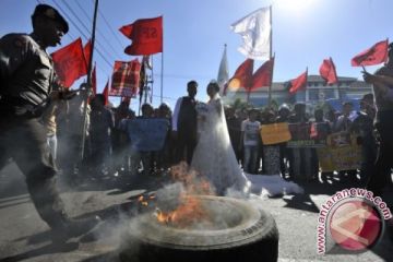 PEMOTRETAN PREWEDDING SAAT UNJUK RASA