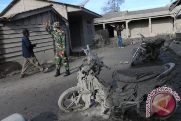 Tujuh warga terkena awan panas Gunung Sinabung