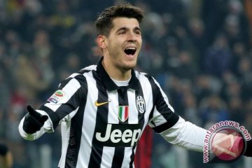 Penyerang Spanyol Morata bugar dan siap dimainkan