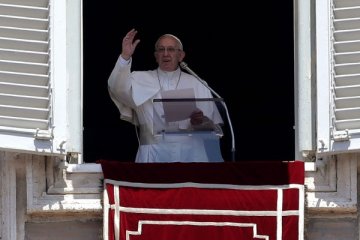 Paus berdoa untuk perubahan hati kelompok ISIS
