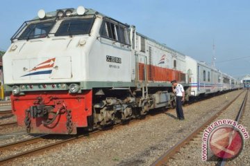 Revitalisasi kereta lintas Jakarta-Surabaya proyek lama