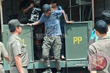 Satpol PP Amankan Siswa dan Anak Punk 