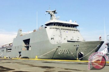 Presiden Filipina inspeksi kapal perang buatan Indonesia