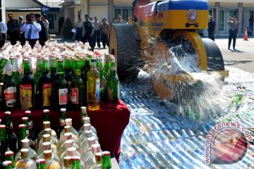 Ribuan botol minuman keras dimusnahkan di lapangan Pemda Sleman