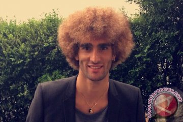 Marouane Fellaini pamer potongan rambut Euro 2016