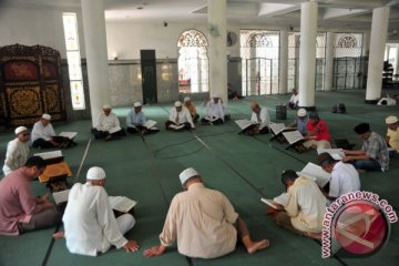Tadarus Ramadan manula