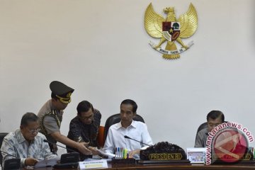 Presiden Jokowi gelar rapat infrastruktur transportasi