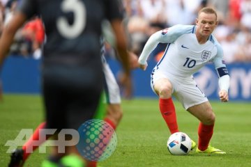 Euro 2016 - Hodgson dukung Rooney di posisi barunya