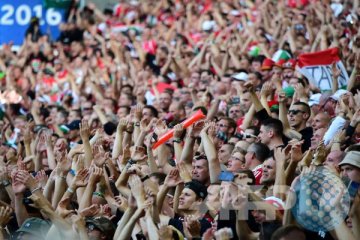 Euro 2016 - Gol bunuh diri Islandia buat Hungaria di ambang 16 Besar