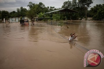 Banjir Bengawan Solo di bulan purnama sulit surut