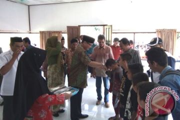 Pengobatan dan Sunatan Gratis di Barsel