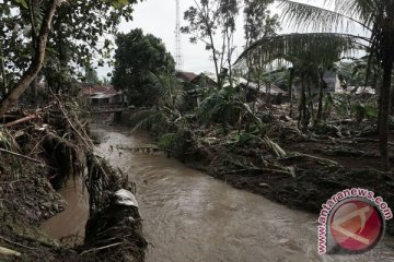 Korban hilang di Sungai Bener Banyumas-Jateng masih dicari tim SAR