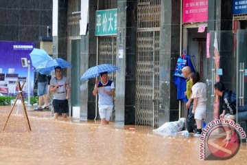 Hujan deras di China tewaskan sembilan orang