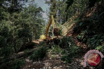 BNPB peringatkan ancaman banjir-longsor hingga Januari 2017