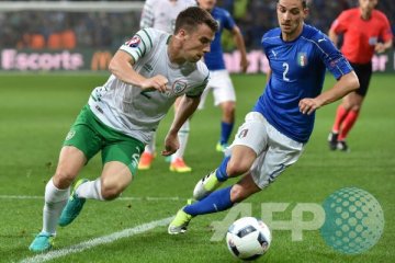 Pemain Irlandia patah kaki saat lawan Wales