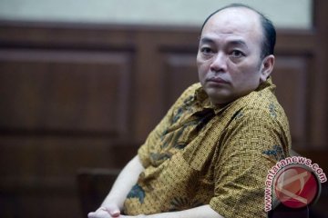 Pejabat Mahkamah Agung dituntut 13 tahun penjara