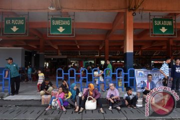 Puncak mudik terminal Kampung Rambutan diperkirakan H-3