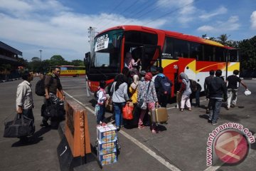 Pemudik H-4 Kampung Rambutan capai sembilan ribu orang