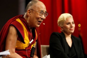 China marah Lady Gaga temui Dalai Lama