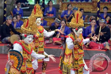 Duta Banten tampilkan Topeng Tani di PKB