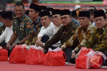 Presiden Jokowi buka bersama dengan Keluarga Besar TNI