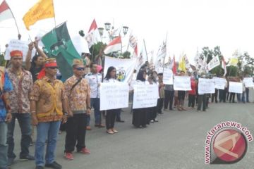 Unjuk Rasa Warga Pangkalan Bun