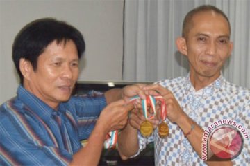 Thio Hok Seng ikhlas serahkan medali demi negara