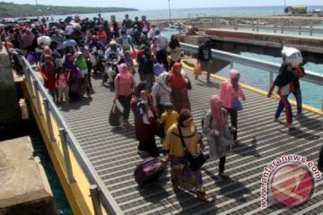 PEMUDIK PELABUHAN PENYEBERANGAN BIRA