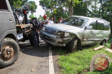 Enam orang meninggal akibat kecelakaan bus di Cimahi