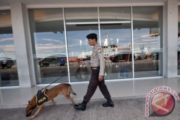 Polisi kerahkan anjing pelacak di Bintarajaya Bekasi