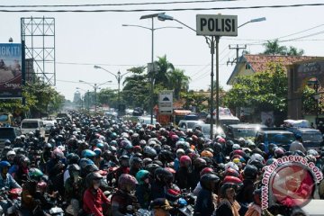 Pemudik bermotor ramaikan jalur Pantura Karawang-Subang