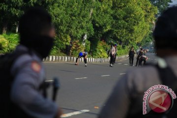 Tim penjinak bom sisir Mapolresta Solo usai ledakan