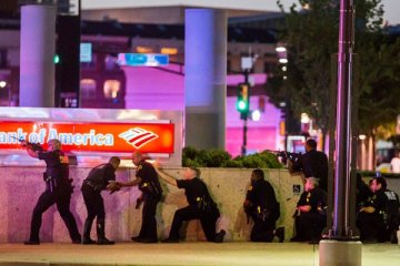 Penembak jitu tewaskan lima polisi Amerika Serikat di Dallas